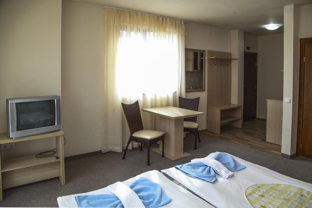 Ravda Bay Guest House 外观 照片